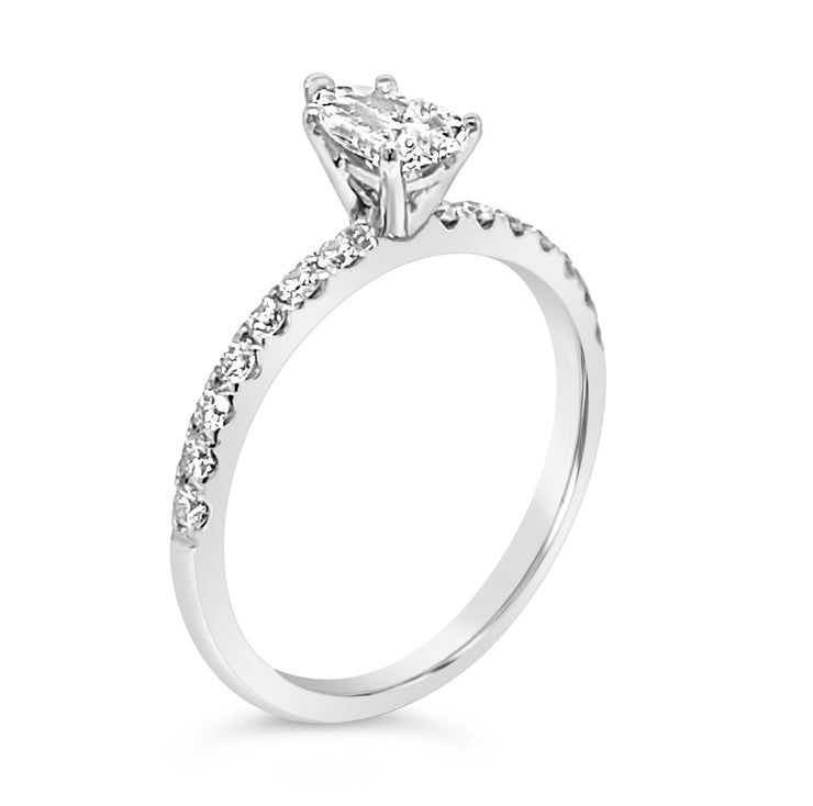 18k-white-gold-pear-shape-solitaire-side-diamond-engagement-ring-fame-diamonds