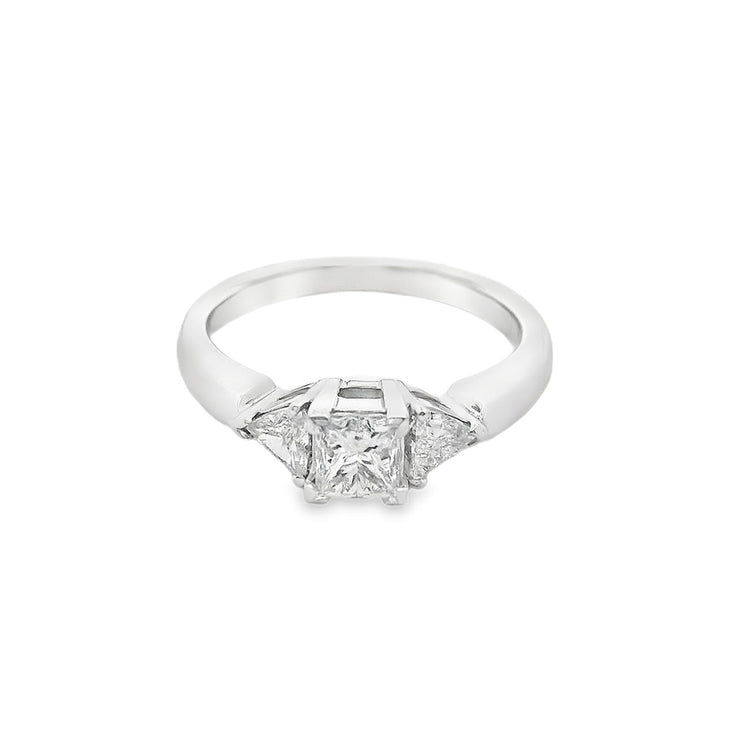 0-50ct-princess-cut-canadian-diamond-with-triangular-cut-side-diamonds-engagement-ring-fine-jewelry-store-Vancouver-fame-diamonds