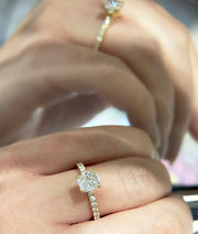  Analyzing image     1-ct-radiant-cut-lab-diamond-side-diamond-engagement-ring-fame-diamonds