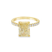 18k-yellow-gold-3-ct-radiant-cut-lab-diamond-engagement-ring-Fame-Diamonds-Metropolisatmetrotown