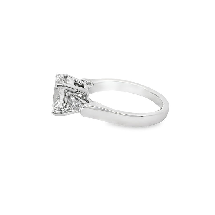 2-ct-past-present-future-oval-lab-grown-diamond-engagement-ring-Fame-Diamonds