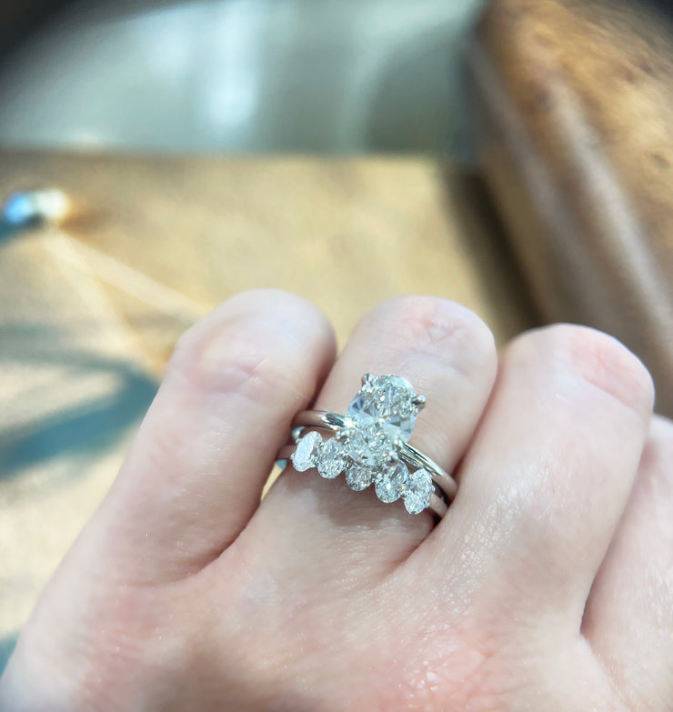  Analyzing image      2-ctw-oval-5-stone-diamond-wedding-ring-lab-grown-diamond-fame-diamonds