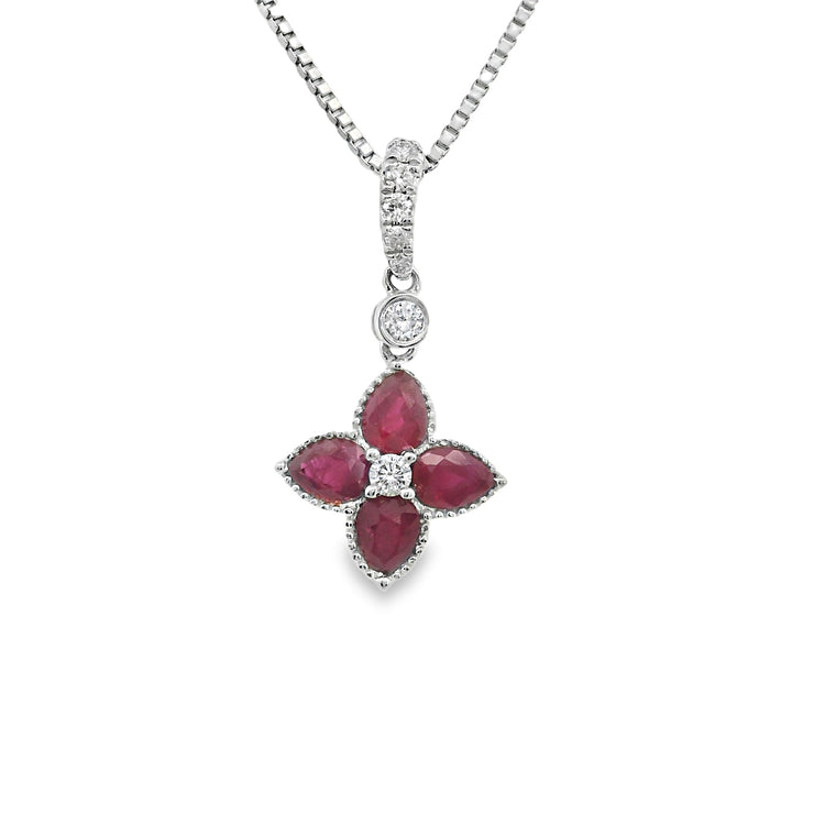 4-leaf-clover-natural-gemstone-and-diamond-pendant-Fame-Diamonds