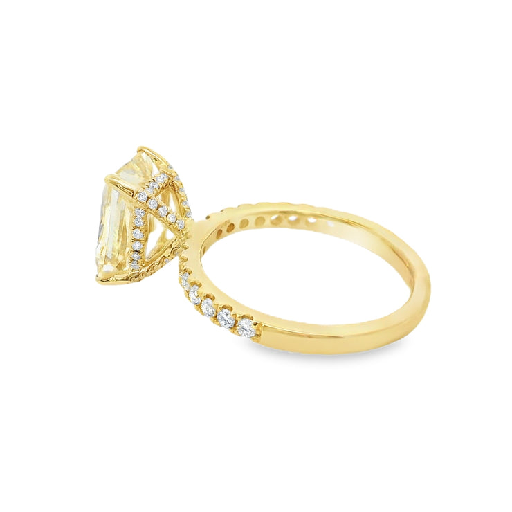 Fancy-vivid-yellow-diamond-engagement-ring-Famediamonds-Vancouver-best-jewelry-store