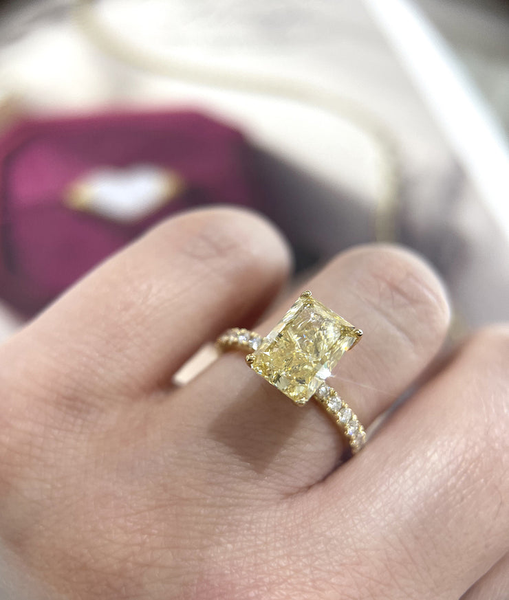 best-selling-diamond-engagement-rings-Vancouver-Fame-Diamonds