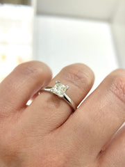 canadian-diamond-solitaire-engagement-ring-Best diamond rings- in-vancouver-fame-diamonds