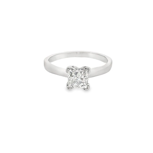 classic-canadian-diamond-engagement-ring-custom-wedding-rings-vancouver-fame-diamonds
