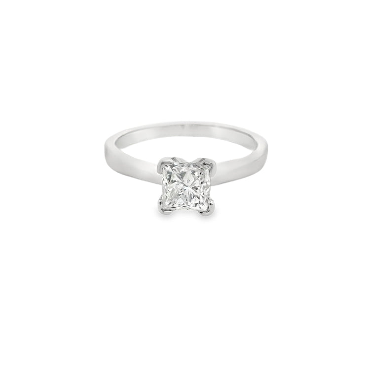 classic-canadian-diamond-engagement-ring-custom-wedding-rings-vancouver-fame-diamonds
