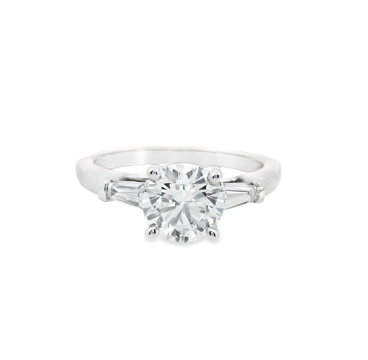  Analyzing image      over-1ct-lab-grown-diamond-three-stone-engagement-ring-18k-white-gold_Fame-Diamonds