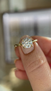 1.6 ct Round Brilliant Cut 18K Yellow Gold Hidden Halo Lab-Diamond engagement ring