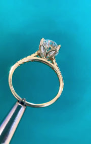 modern-3ct-oval-brilliant-lab-grown-diamond-engagement-ring-Vancouver-Fame-Diamonds