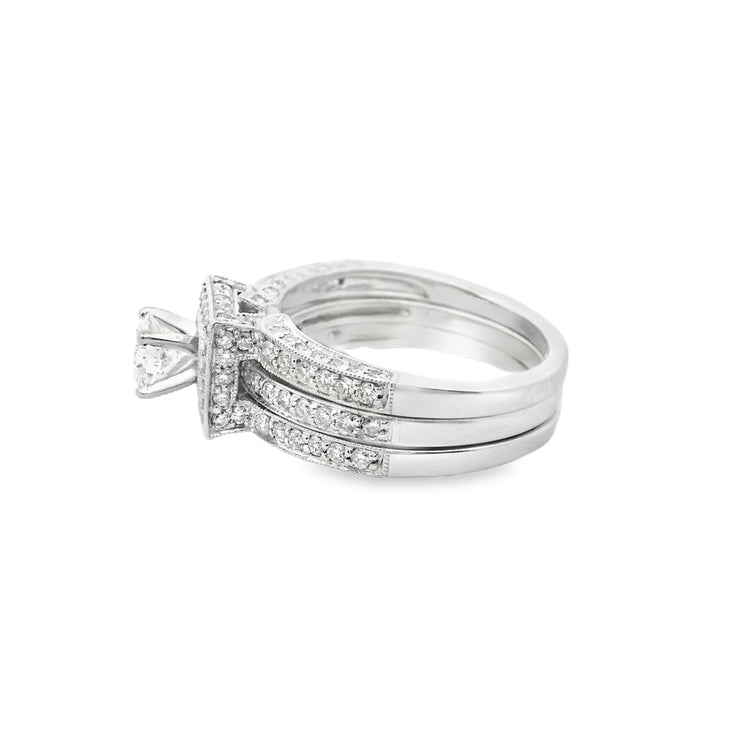 white-gold-square-halo-with-round-brilliant-cut-canadian-bridal-set-diamond-engagement-vancouver-luxury-jewelry-store-fame-diamonds
