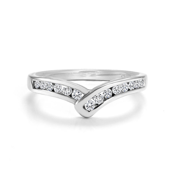 CR-R05716-WB- 14-K-white-Gold-0.25-Ctw-v-shape-channel-set-wedding-ring-famediamonds