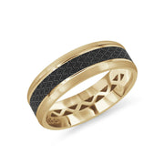 14k-yellow-gold-carbon-fiber-detailed-print-mens-wedding-ring-fame-diamonds