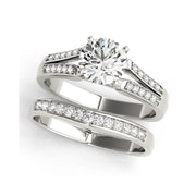 Four Prongs Peg Head Round Brilliant Cut Diamond Engagement Ring(  0.68 CTW)