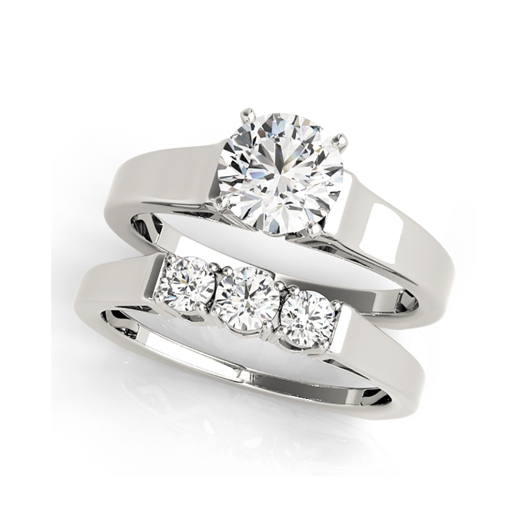 Dazzling Solitaire Round Brilliant Cut Knife Edge Diamond Engagement Ring(  0.5 CTW)