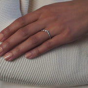 cr-r0c397-14k-white-gold-fancy-v-shape-canadian-diamond-wedding-band-famediamonds