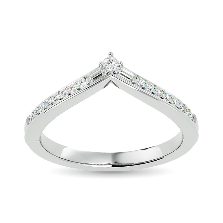 10kt-white-gold-diamond-chevron-band-fame-diamonds