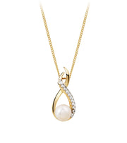 10k gold Freshwater Pearl & Diamond Necklace