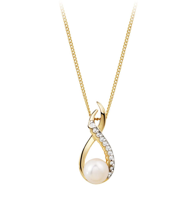 10k gold Freshwater Pearl & Diamond Necklace