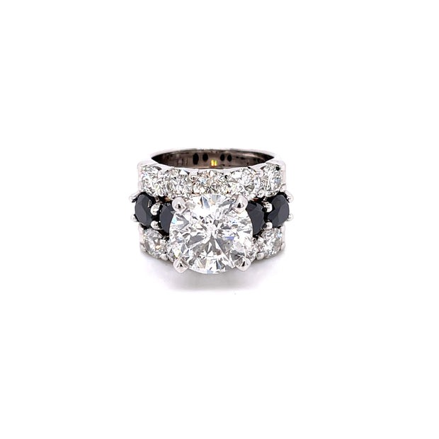 extravagant-round-brilliant-cut-right-hand-ring-with-black-diamonds