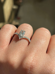 untraditional-oval-chevron-side-diamond-engagement-ring-fame-diamonds