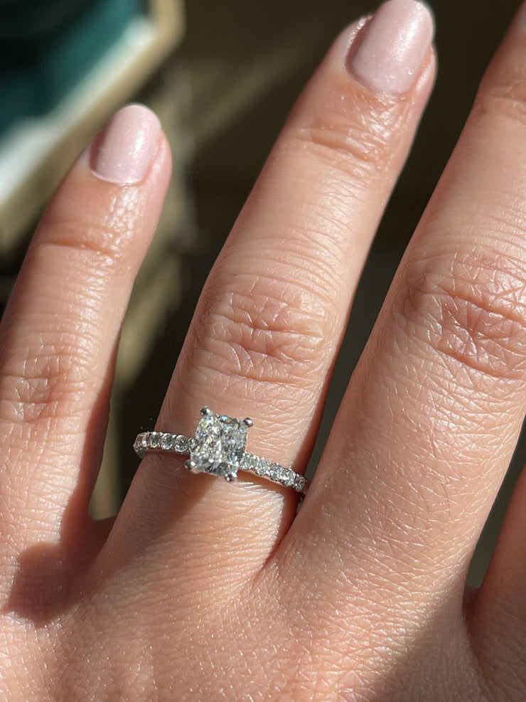 best-selling-1.25ctw-cushion-cut-solitaire-side-diamond-enggement-ring-fame-diamonds