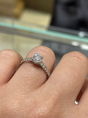 Round Brilliant 4-Prong Basket-Set Side-Diamond Engagement Ring