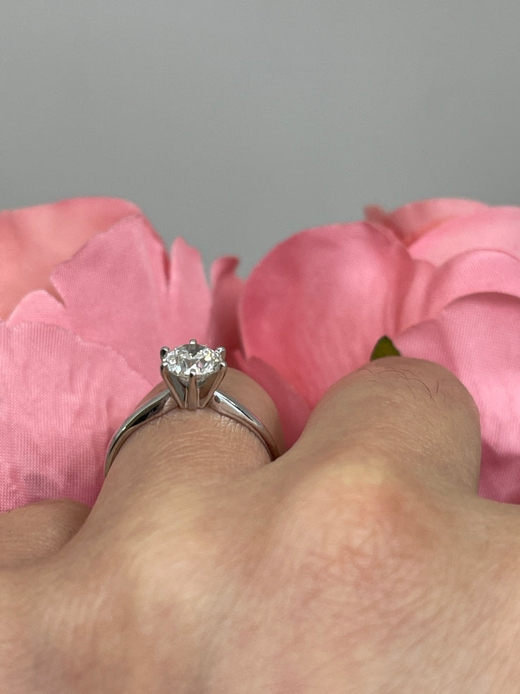 White Gold 6-Prong Solitaire Tapered Shank Setting