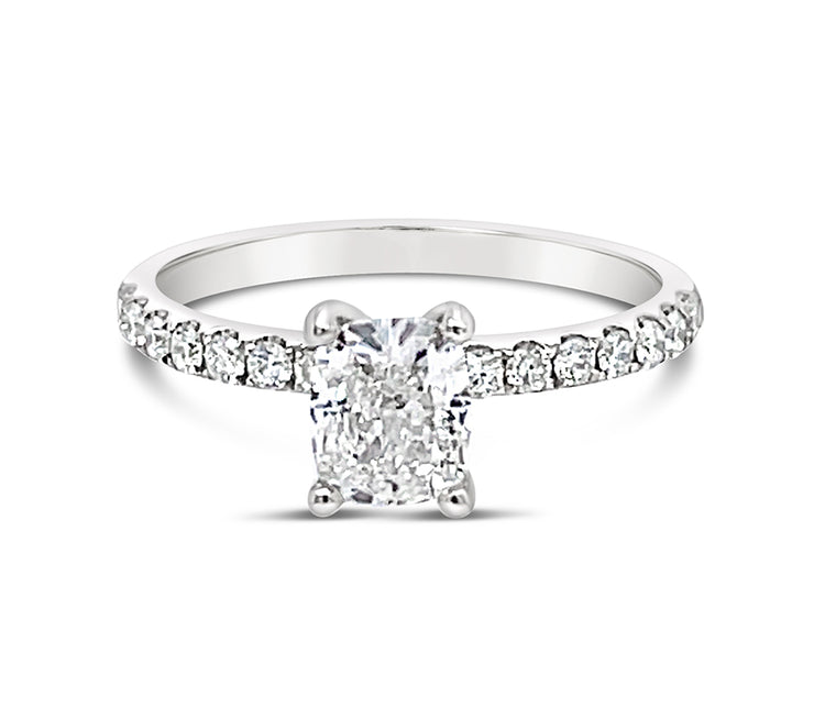 18k-white-gold-1.25ctw-cushion-cut-solitaire-side-diamond-enggement-ring-fame-diamonds