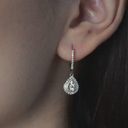 tear-drop-dangling-diamond-Earring-Fame-Diamonds-Canadian-Diamonds