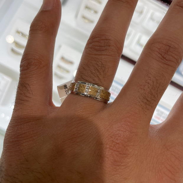  two-tone-hammered-verragio-mens-band-fame-diamonds